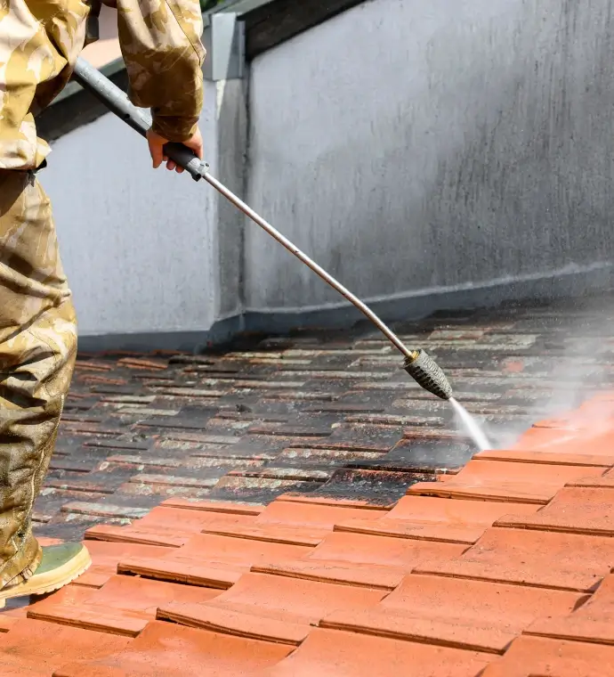 B.A-BAT couvreur en Yvelines, réalise le nettoyage de toiture (78)