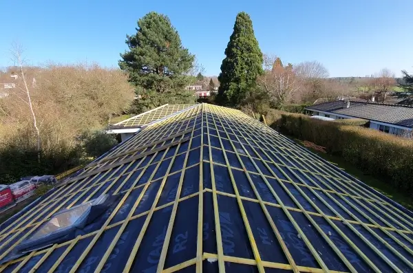 Prix d'une rénovation de toiture - B.A-BAT couvreur en Yvelines (78)